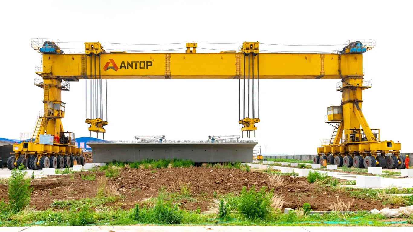 Rubber Tyred Gantry Crane for Precast Concrete Beam Lifting